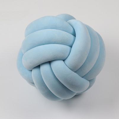 Nordic Knot Pillow